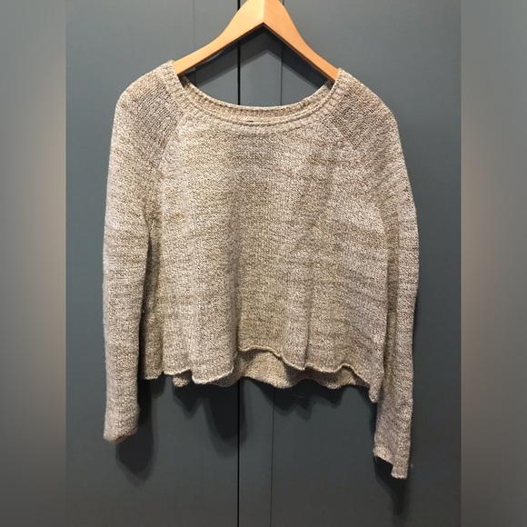 Cropped loose wool sweater - Picture 2 of 4